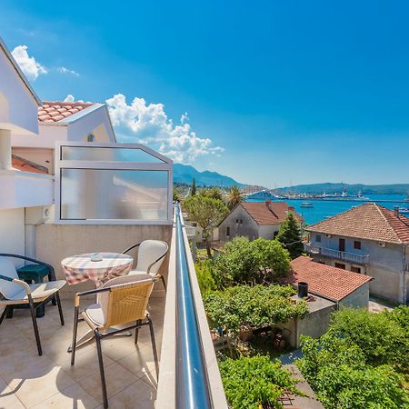 Rosic Apartments Tivat Exterior photo