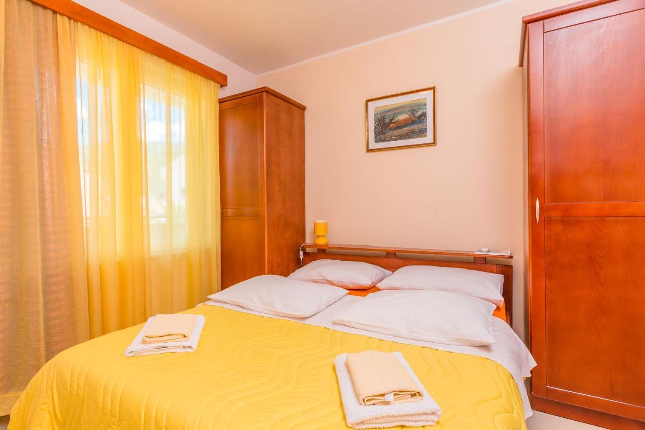 Rosic Apartments Tivat Exterior photo